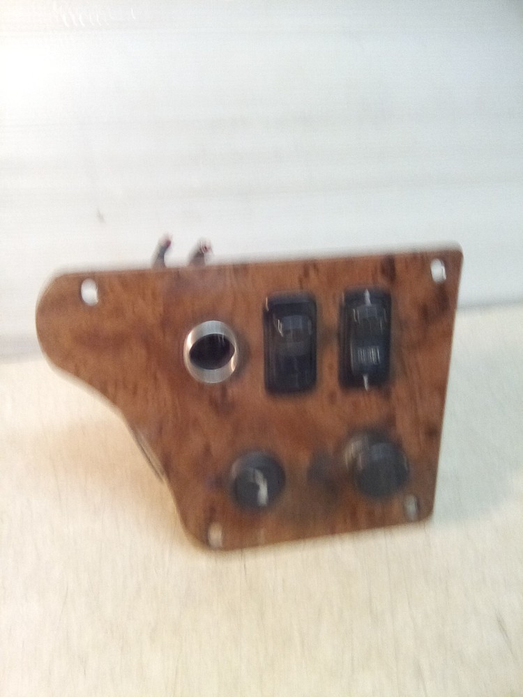 Peterbilt 17-05018M002 Dash Switch Panel