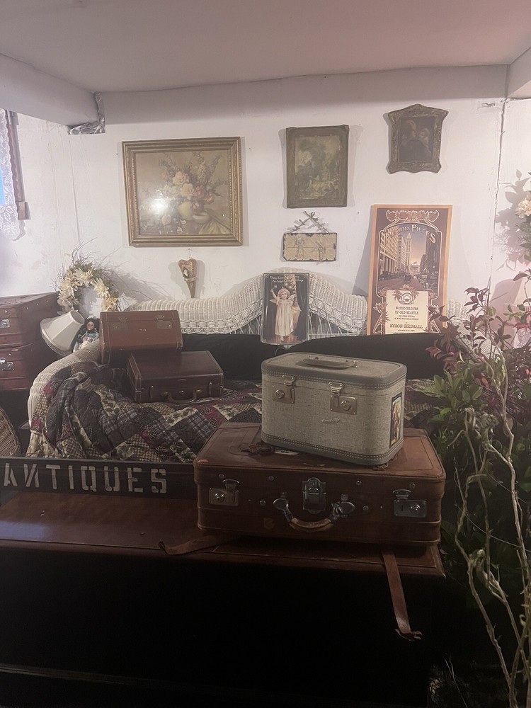 Vintage wicker Bedroom set