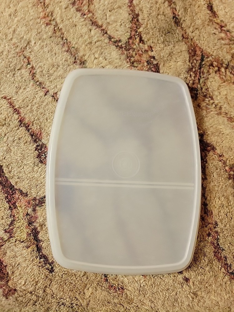 Tupperware Divided Lunch Replacement Lid #814-5