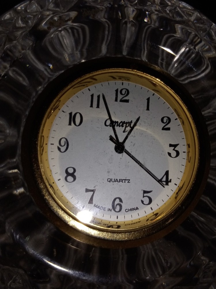 Glass Crystal Quartz Desk Clock
