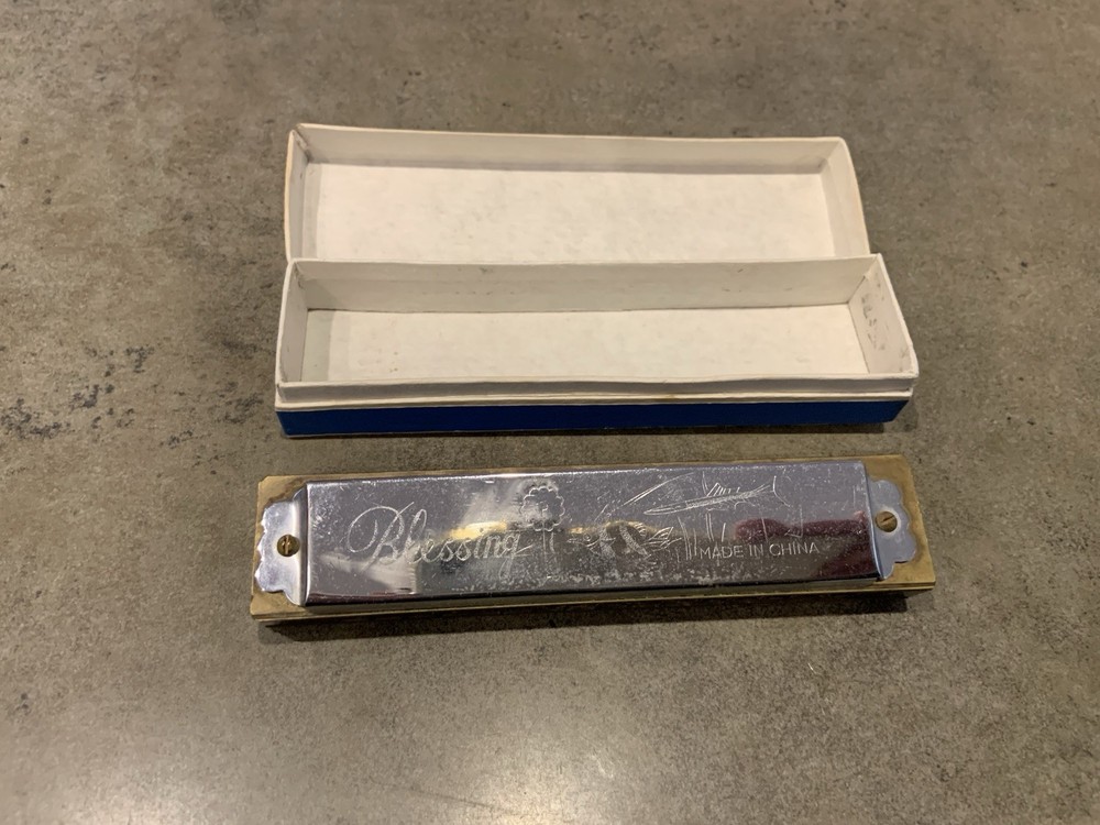 Vintage Victory Harmonica UC066 - Original Box
