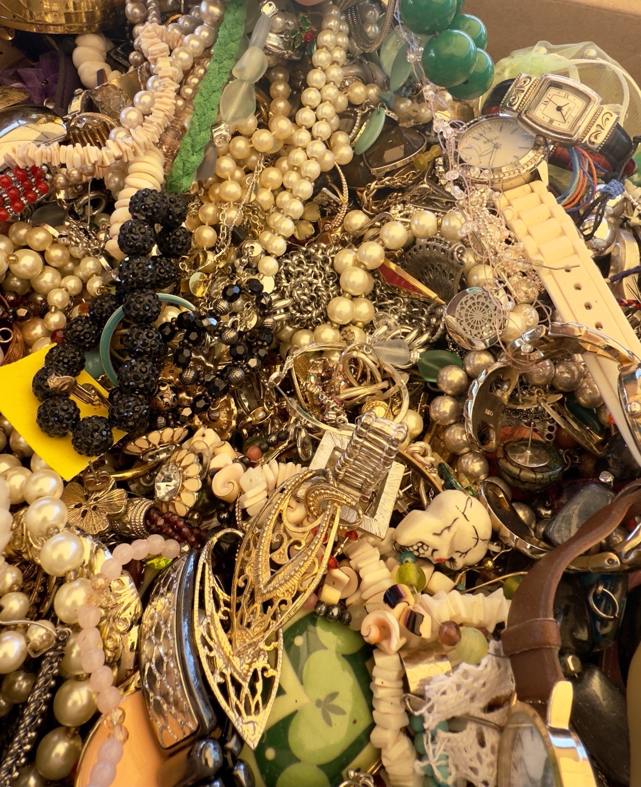 MIXED JEWELRY LOT CRAFT REPAIR, RESELL, REPURPOSE, VINTAGE TO NOW! 20 POUNDS