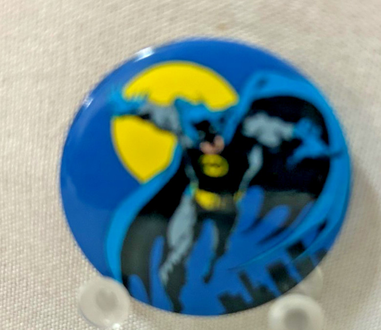 BATMAN:  BUTTON IMAGE 8