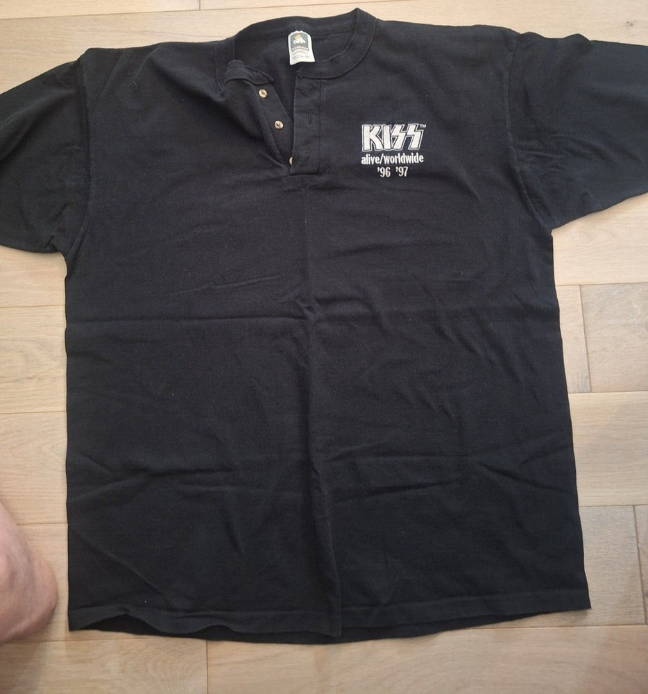 Vintage Rare Embroidered 3-Button KISS Alive/Worldwide 96-97 Concert Shirt XL