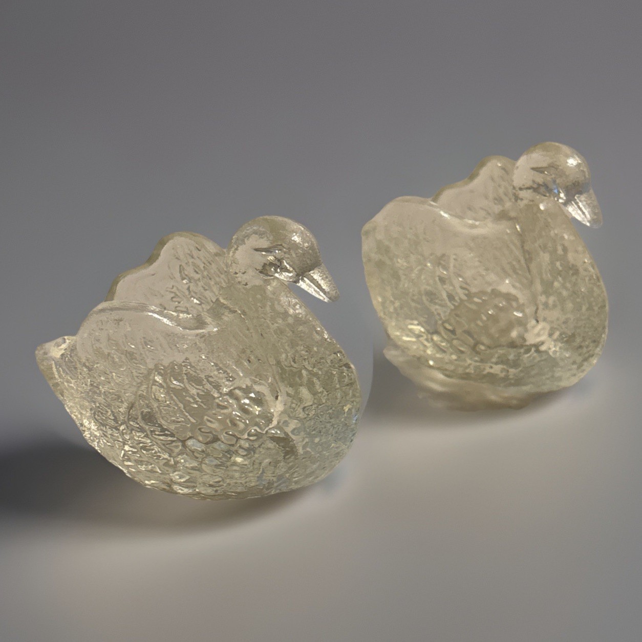 Vintage Pair Of Footed Pressed Glass Swans Open Salts Cellars dip