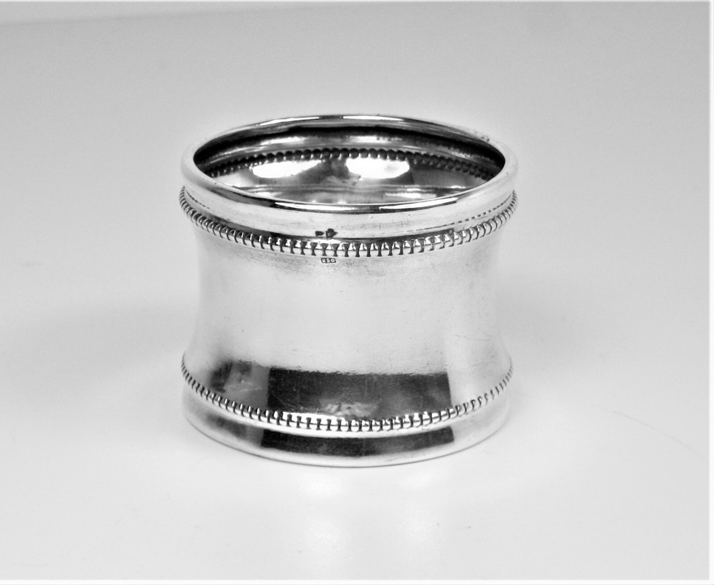 Napkin ring engraved and repousse work solid silver – 19th century