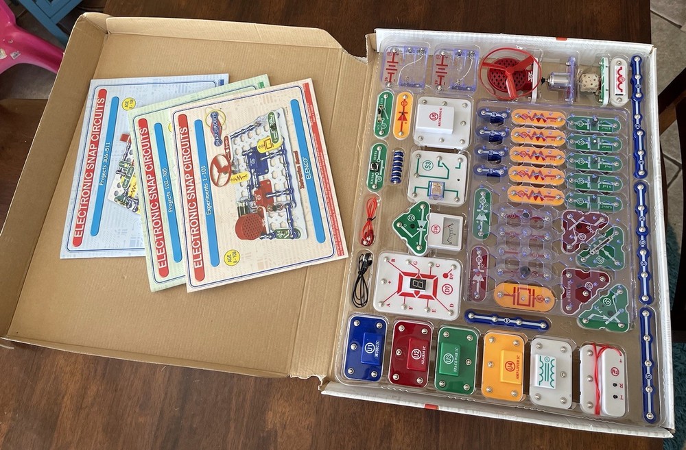 Snap Circuits Pro SC-500 Complete Electronic Science Set STEM Educational