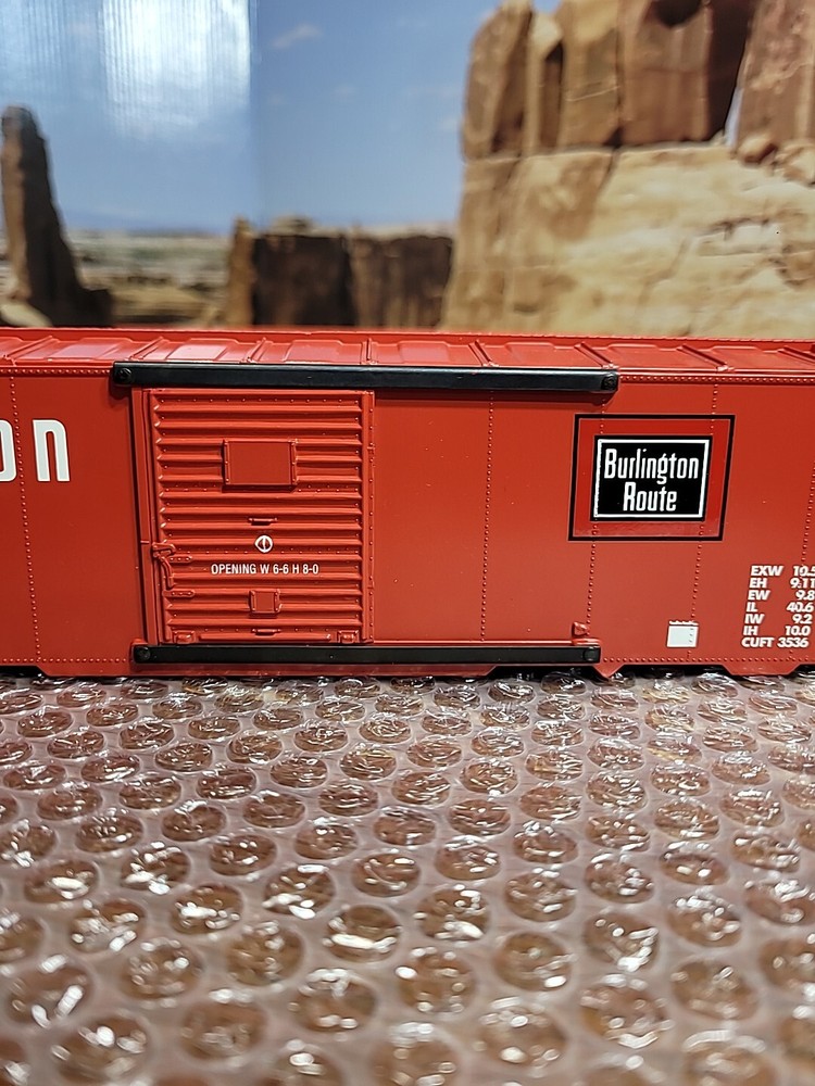 Williams O Gauge Burlington And NP Plastic Shells