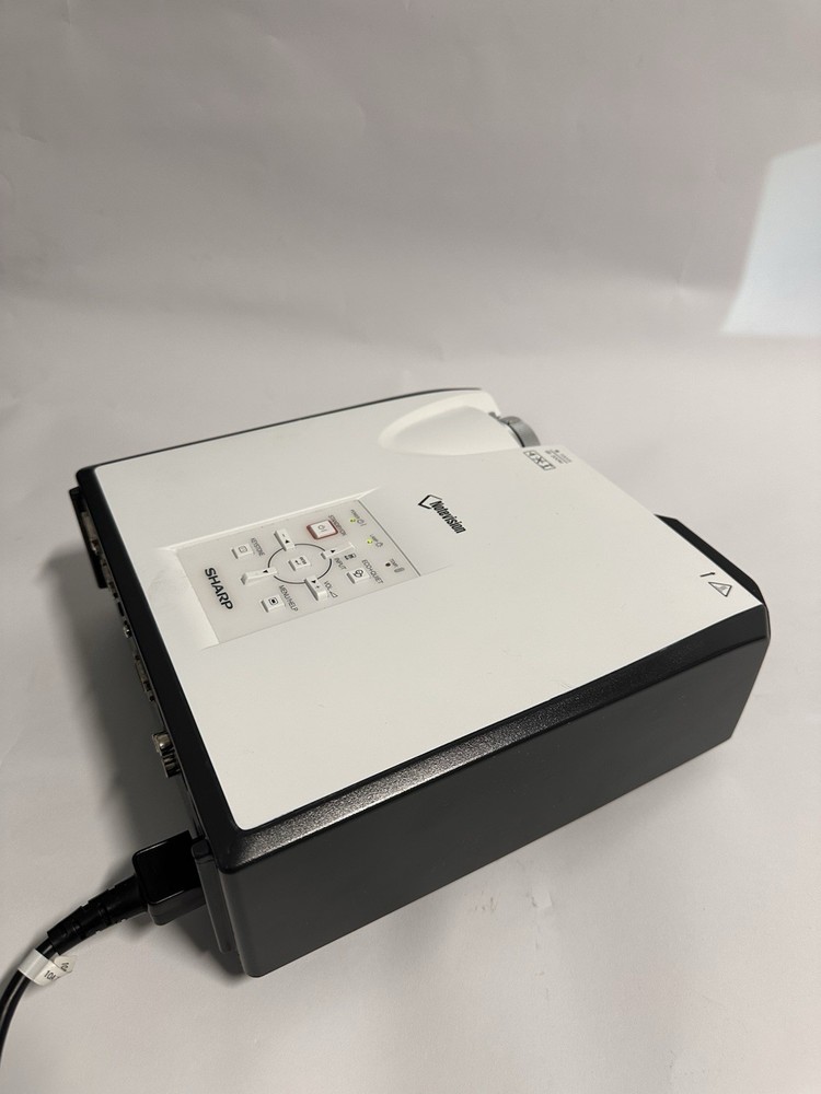 Sharp XR-32X DLP Projector