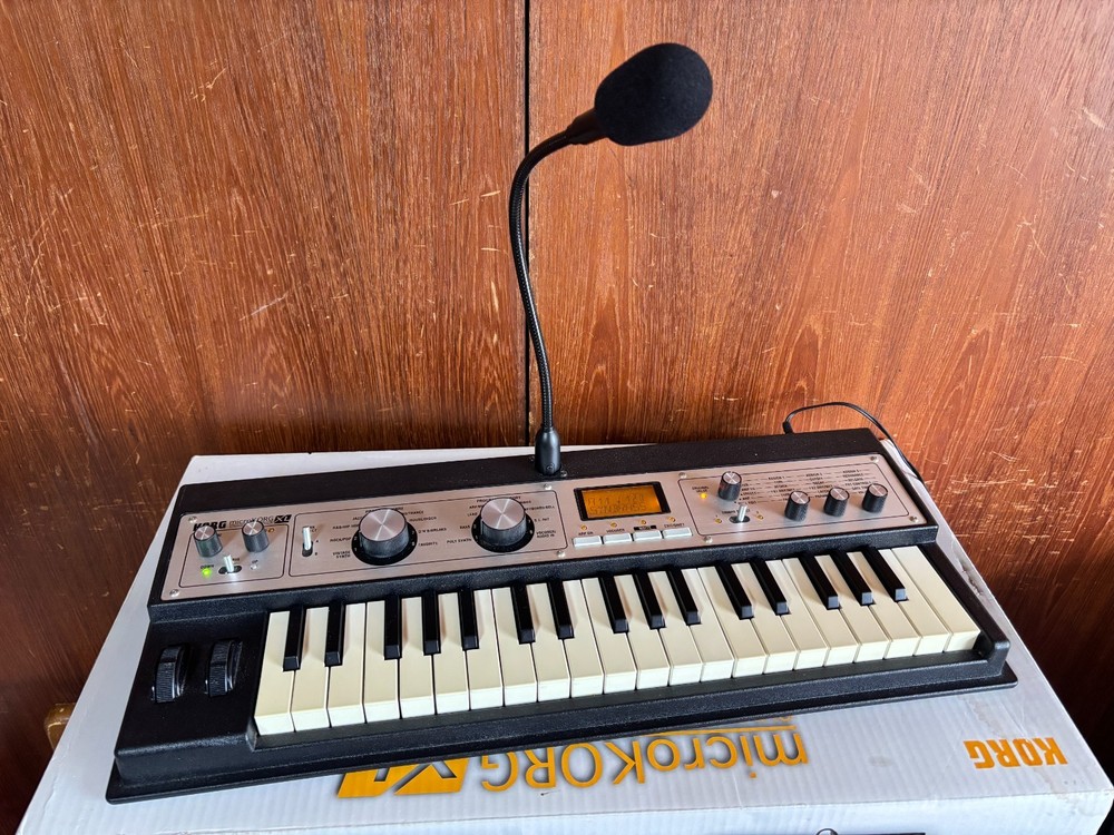 Korg Microkorg XL Analog Modeling Synthesizer / Vocoder w/ box