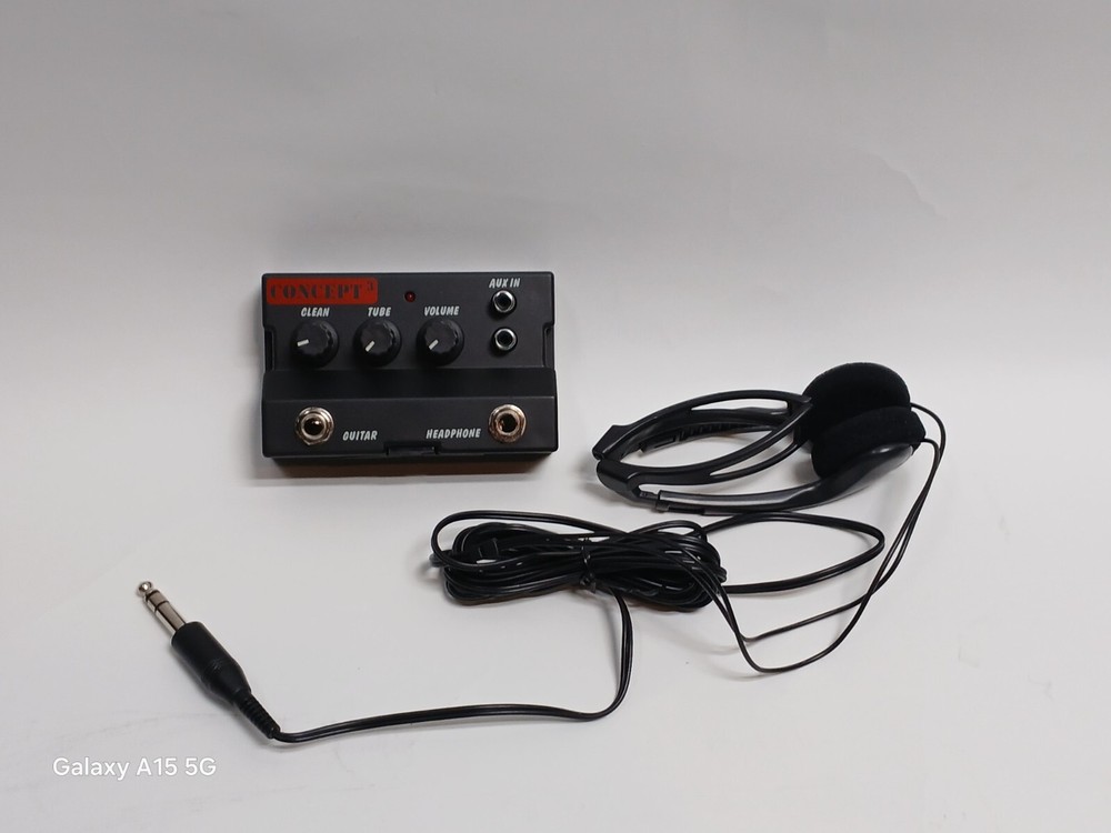 CONCEPT 3 HEADPHONE GUITAR AMPLIFIER