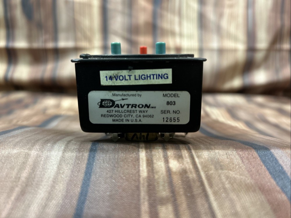 Davatron 803 Digital Clock