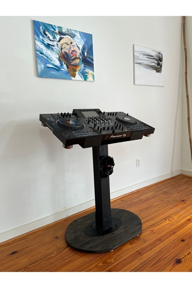 Mastodon Controller Podium