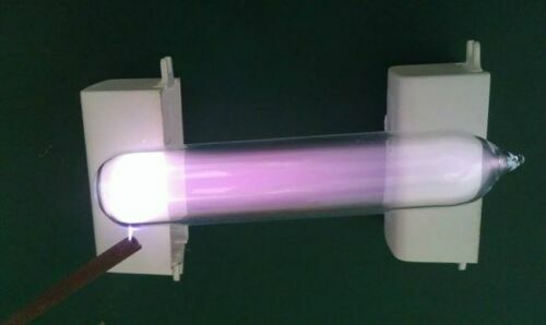 Helium gas ampoule, purity 99.9993% element sample