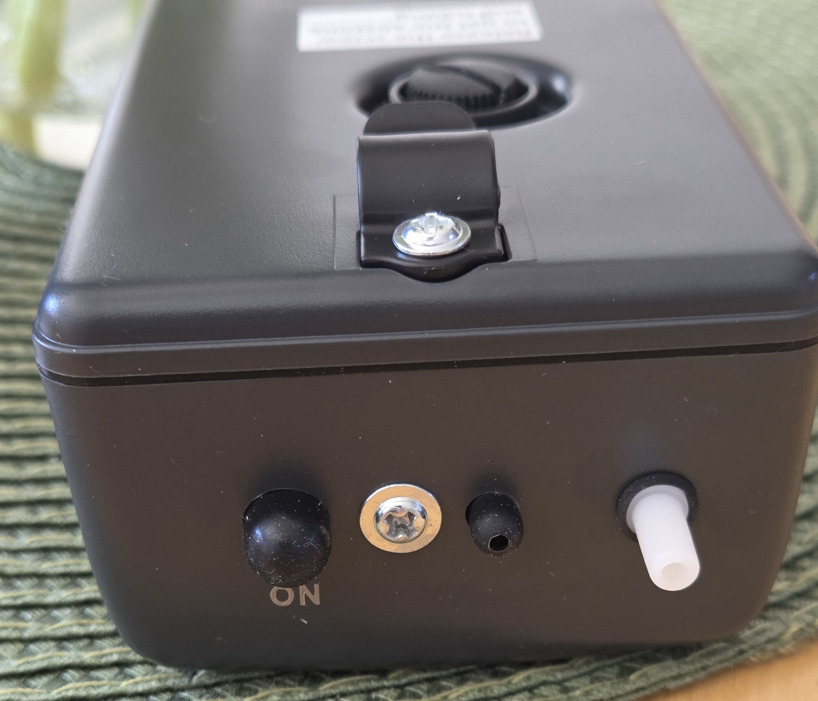 Top Fin Battery Operated Air Pump. Includes 19" Airline Tubing & Air Stone NEW