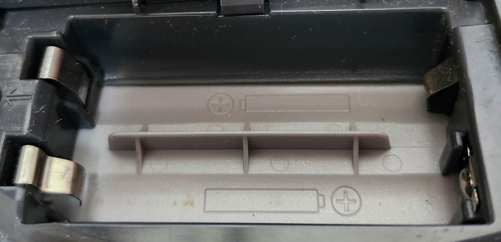 Sony Walkman D-E351 Max Personal Portable CD Player Silver Tested Working