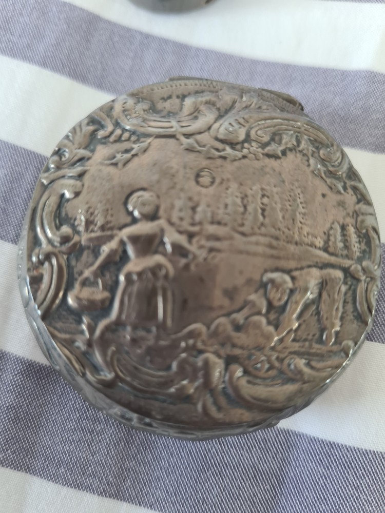 Sterling silver Round Silver Snuff / Pill Box