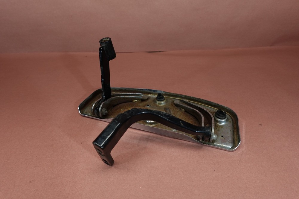 2008-2009 Harley Davidson Electra Glide Standard FLHT FRONT LEFT FLOOR BOARD