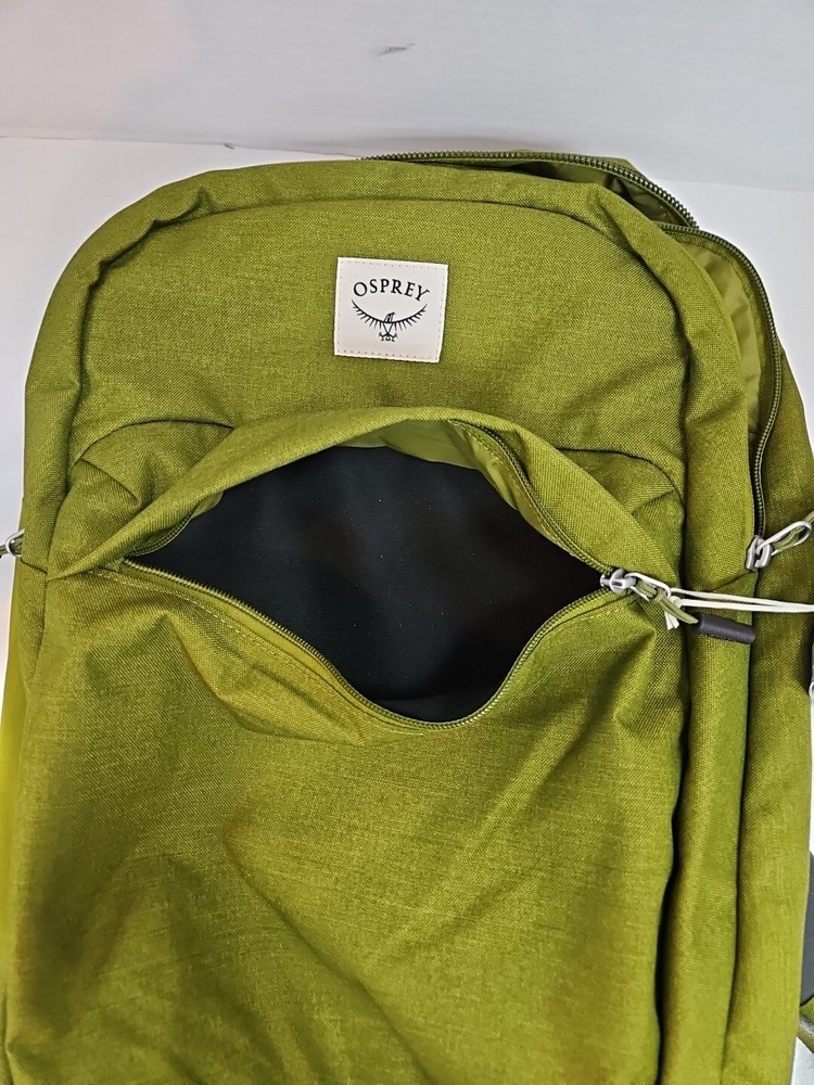 Osprey Arcane 30L Backpack. Matcha Green Heather.