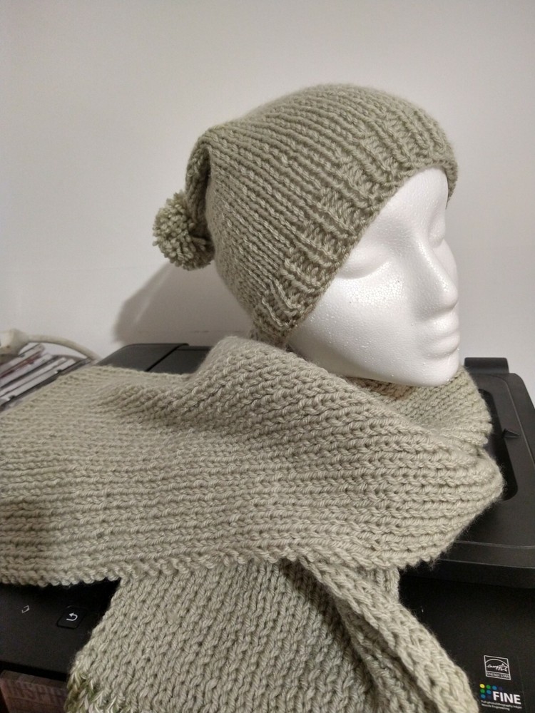 Scarf & Hat Set.unisex