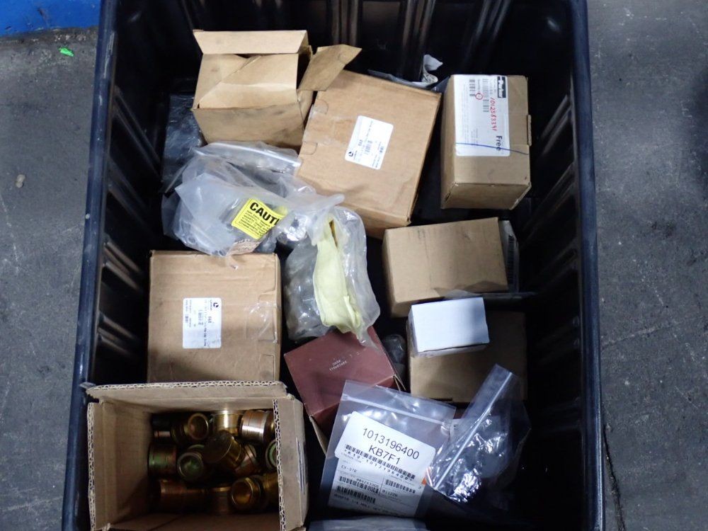 SCREWS & FITTINGS