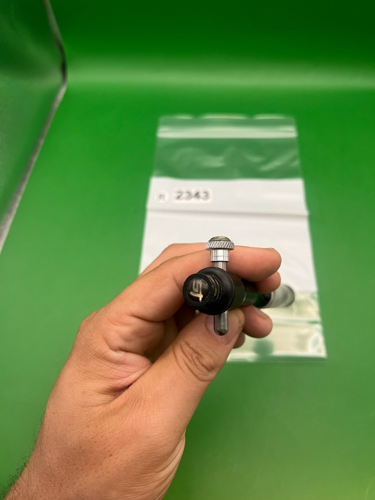 Karnivor Autococker Bolt Black