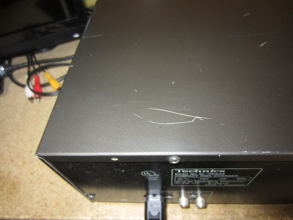 Technics SL-PD688 5 Disc CD Changer Carousel No Remote Tested Working