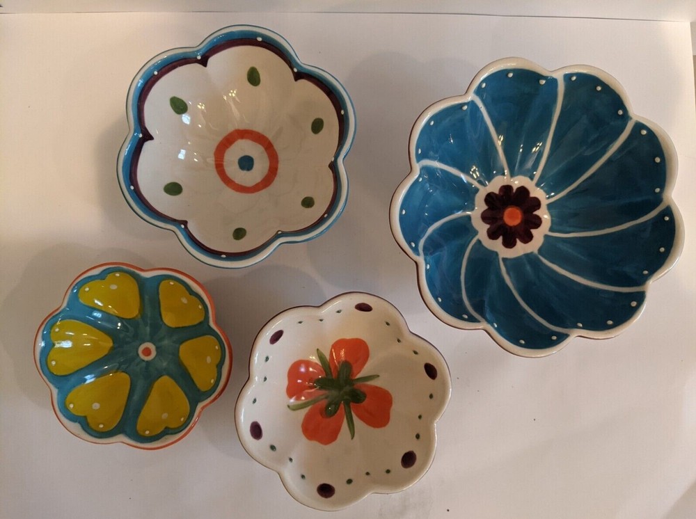 Bright Colored Floral Nesting Ceramic Measuring Cups 4 Pieces Boho Shabby Chic