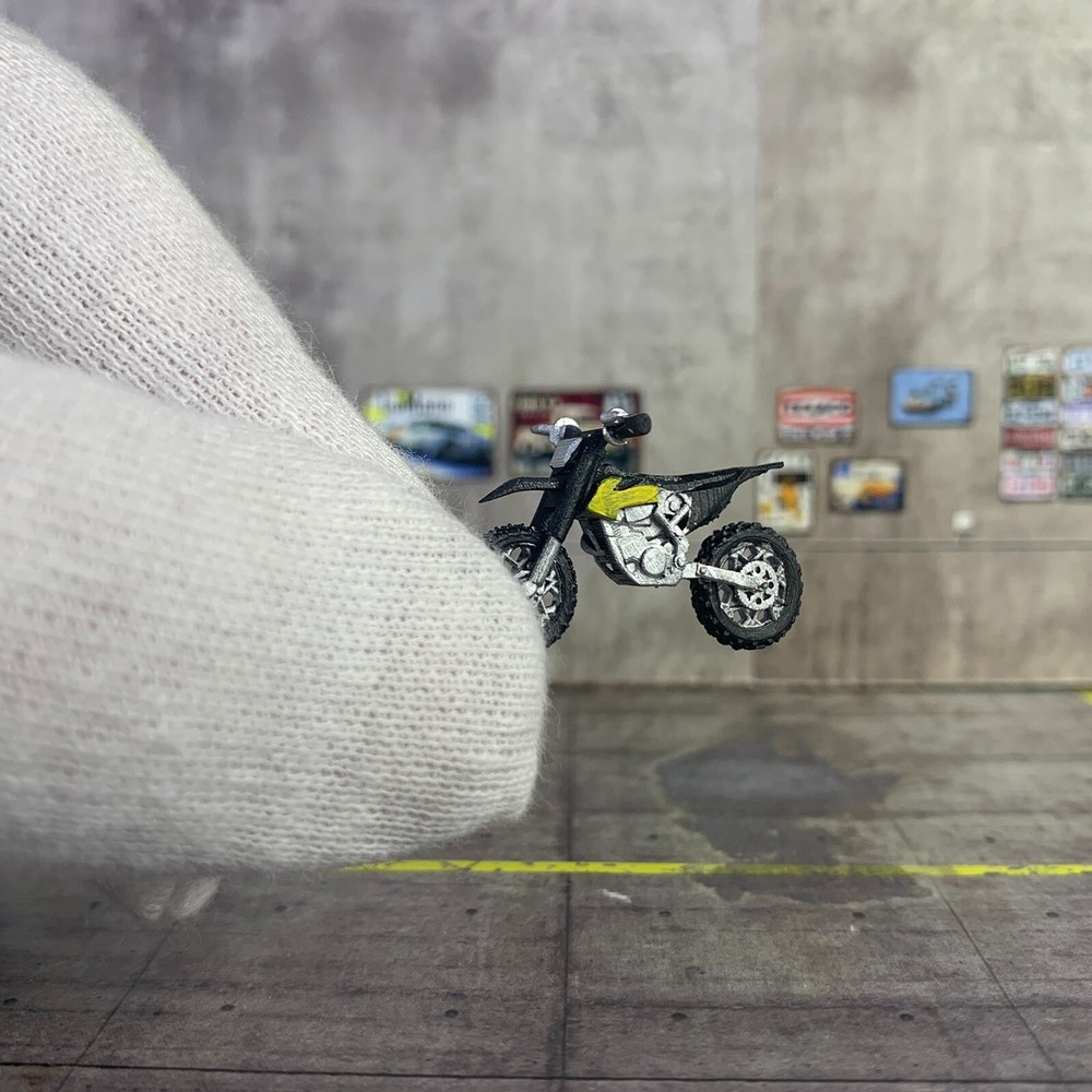 1-64 scale dirt bikes set for Diorama