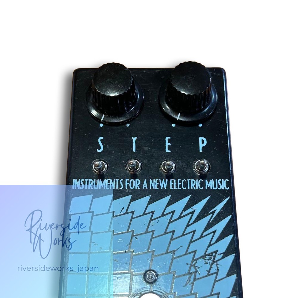 Fuzz Instruments for a New Electric Music