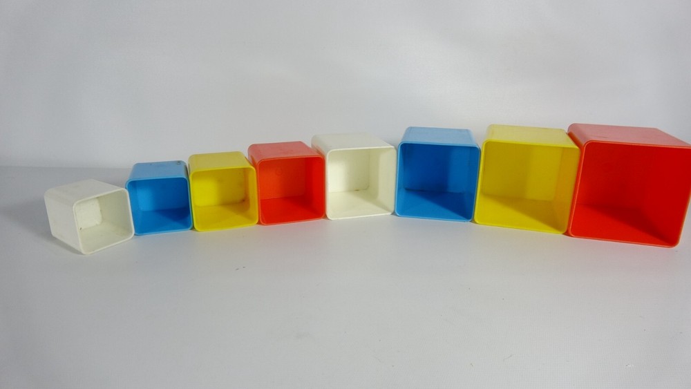 Made In Italy Colored Plastic Stacking Kids Learning Cubes - 8