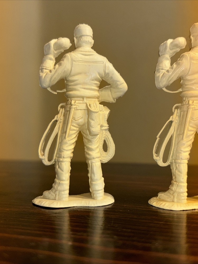 MARX Telephone Lineman Figures - Lot