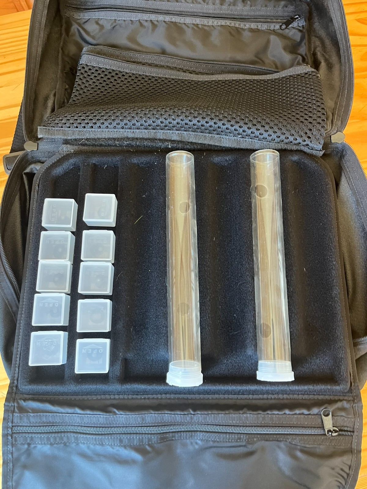 JW Outfitters fly tying travel bag, Green and Black