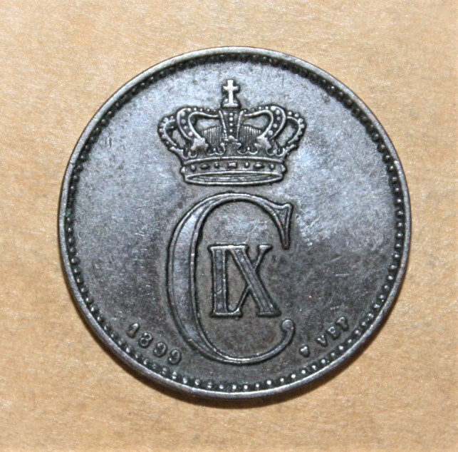 S7 - Denmark 2 Ore 1899 Extremely Fine + Copper Coin *** Nice