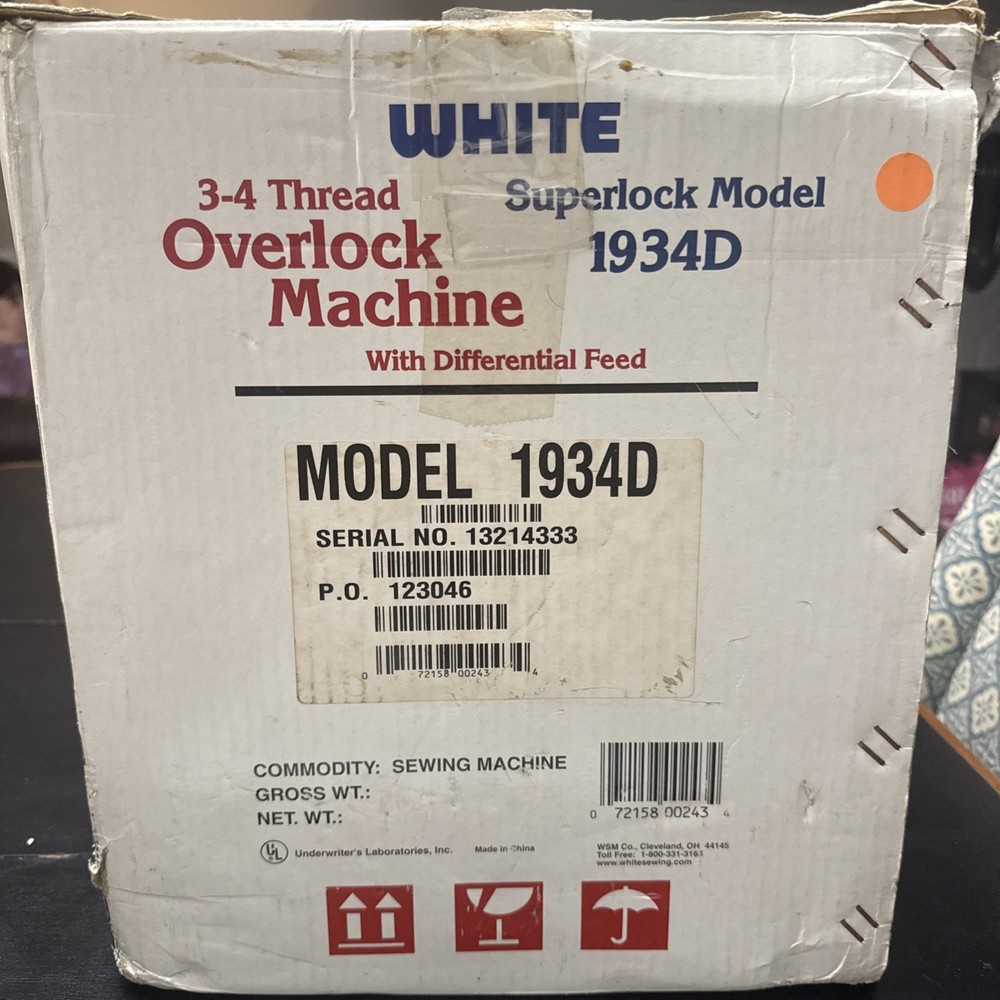White Superlock Electronic model 1934D Serger Sewing Machine W Extras