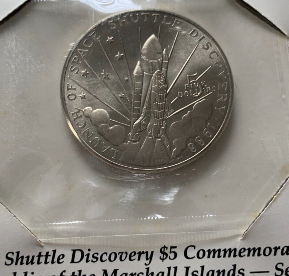 Marshall Islands 1988 Space Shuttle Discovery $5 Commemorative Coin