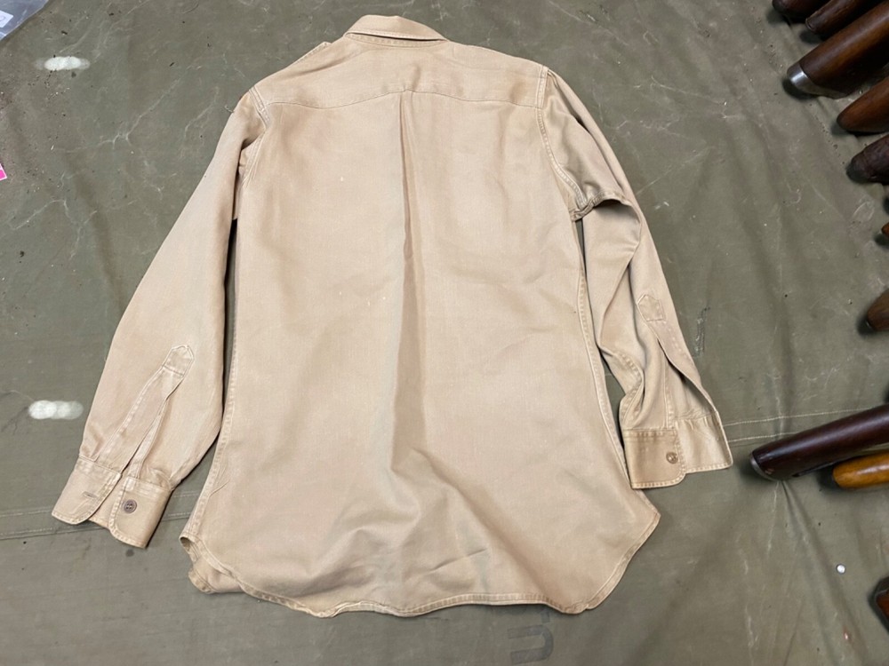 ORIGINAL WWII US ARMY OFFICER "KHAKI" CLASS A FIELD SHIRT- SMALL 38R