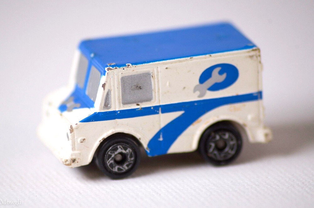 Micro Machines Hasbro 2001 Ford Delivery Van