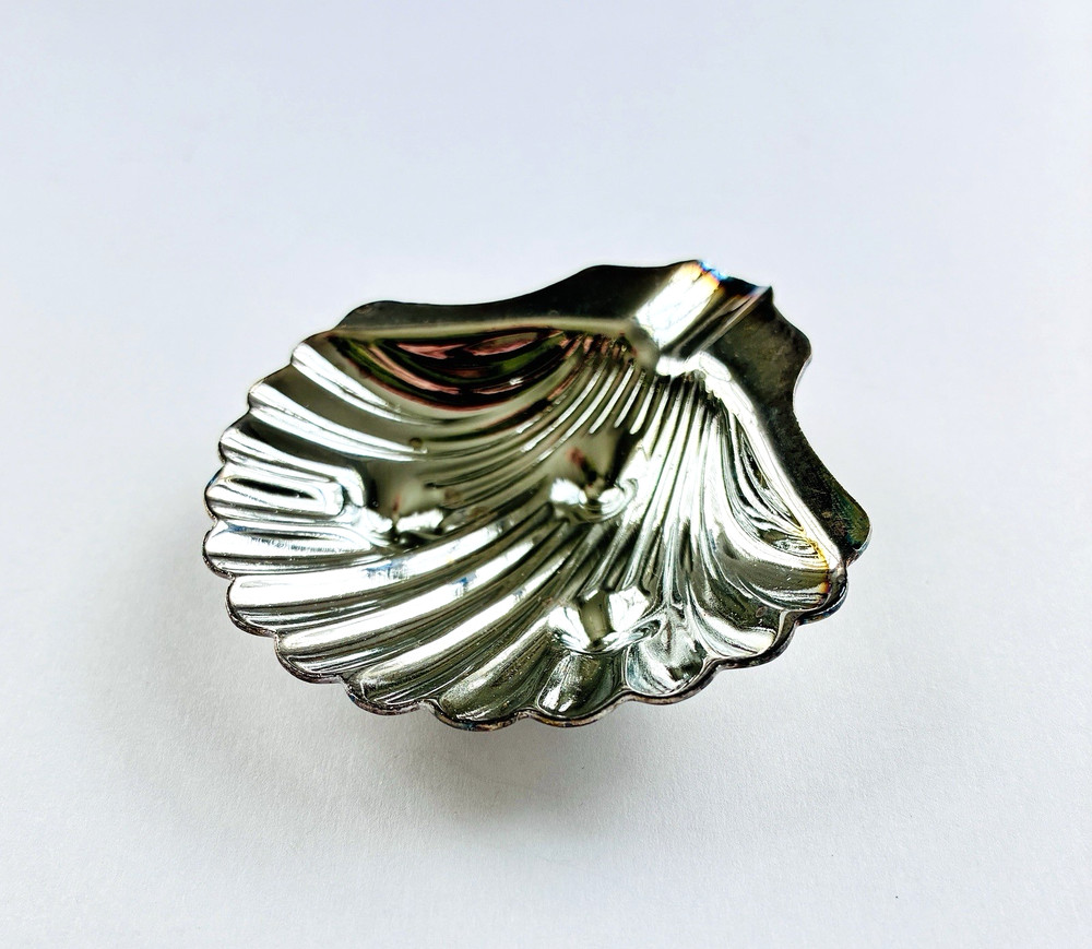 Lot of 4 Vintage Silver Plate Stackable Spoon Rest Dish Shell Seashell Footed