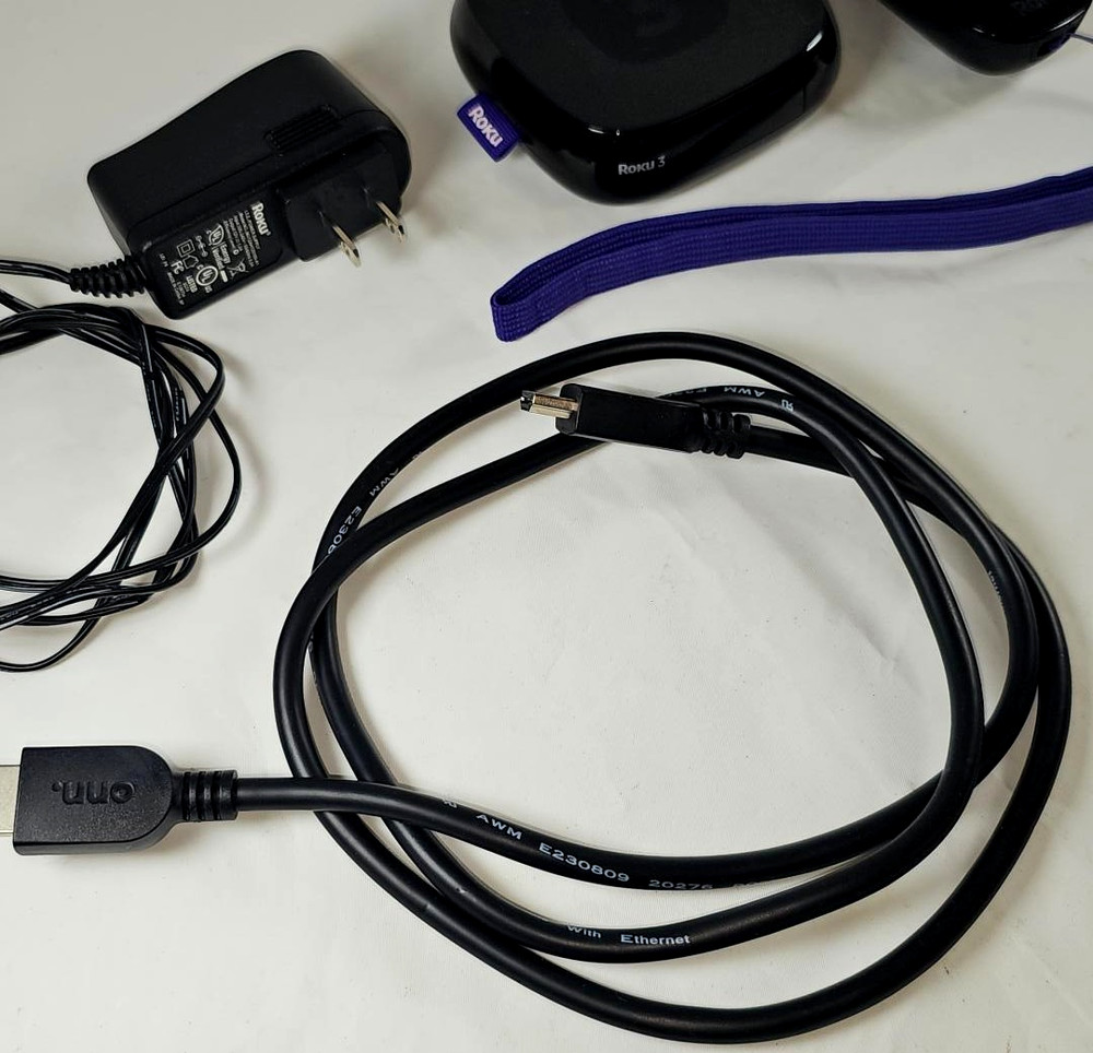 Roku 3 4200X Streaming Player with Remote Television Programming Kit 4 pieces