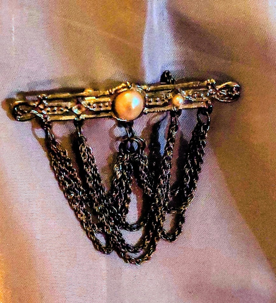Brooch, Antique With Pearls.