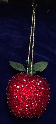 Cracker Box Inc Ornament Kit  Red Delicious Apple