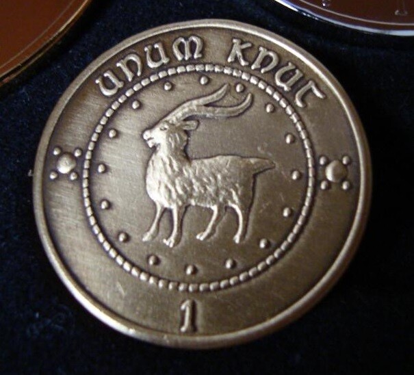 Harry Potter Gringotts Sickle & Knut Coin Set, Wizarding World Cosplay, Hogwarts