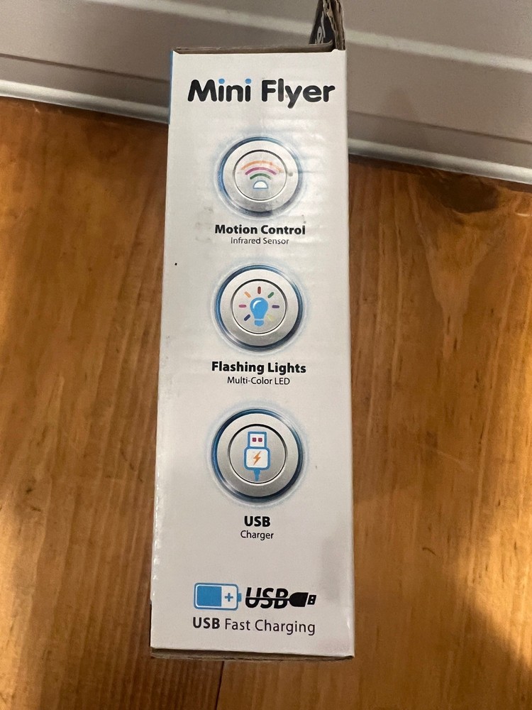 MINI FLYER INDUCTION FLYING DRONE RTF USB CHARGE MULTI COLOR MOTION CONTROL TOY