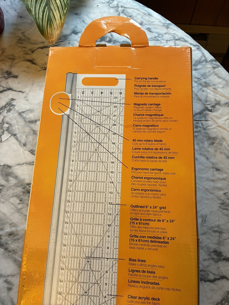 Fiskars Rotary Cutter & Ruler Combo 6" x 24" NEW!