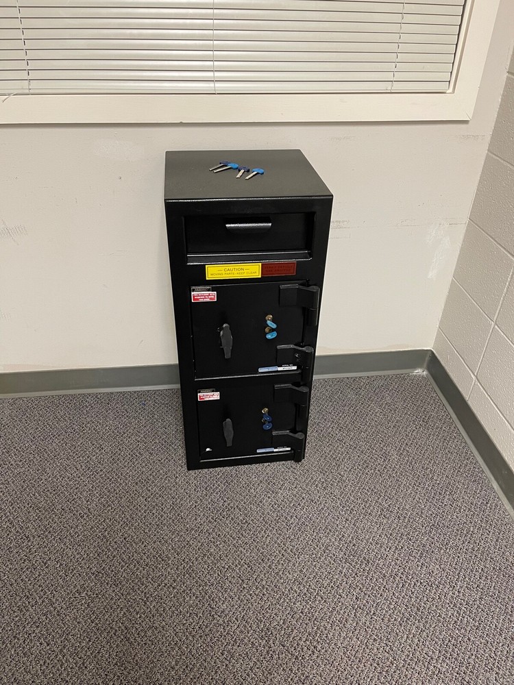 AMSEC FRONT LOAD DEPOSITORY SAFE, Compact Single Door Cash Management Safe