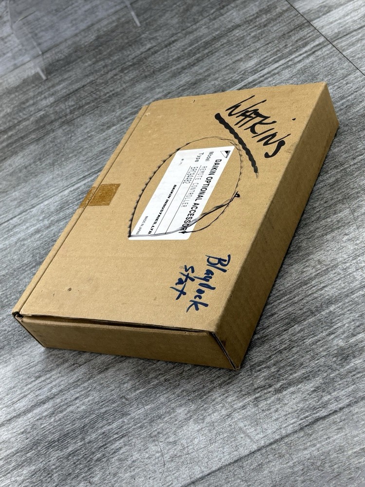 DAIKIN Remote Controller BRC944B2 w/Remote Controller Cable & Hardware Open Box