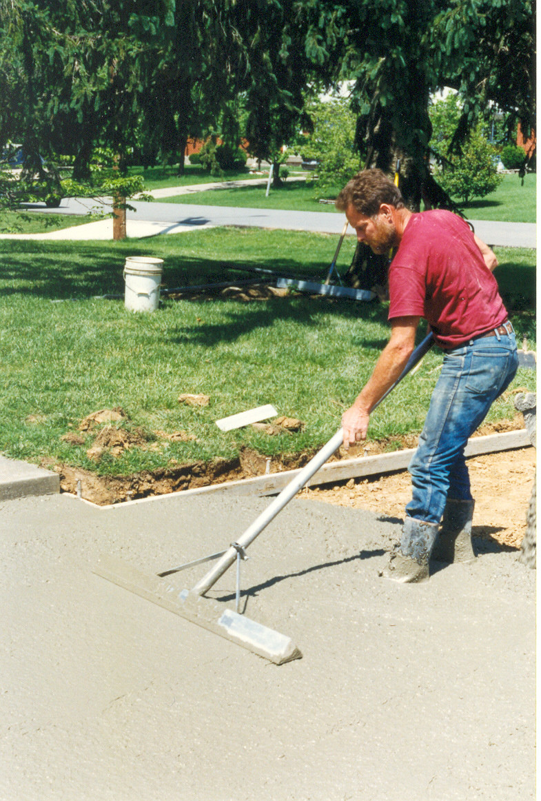 SCRUTE Screed and Floating Concrete Grade Tool...