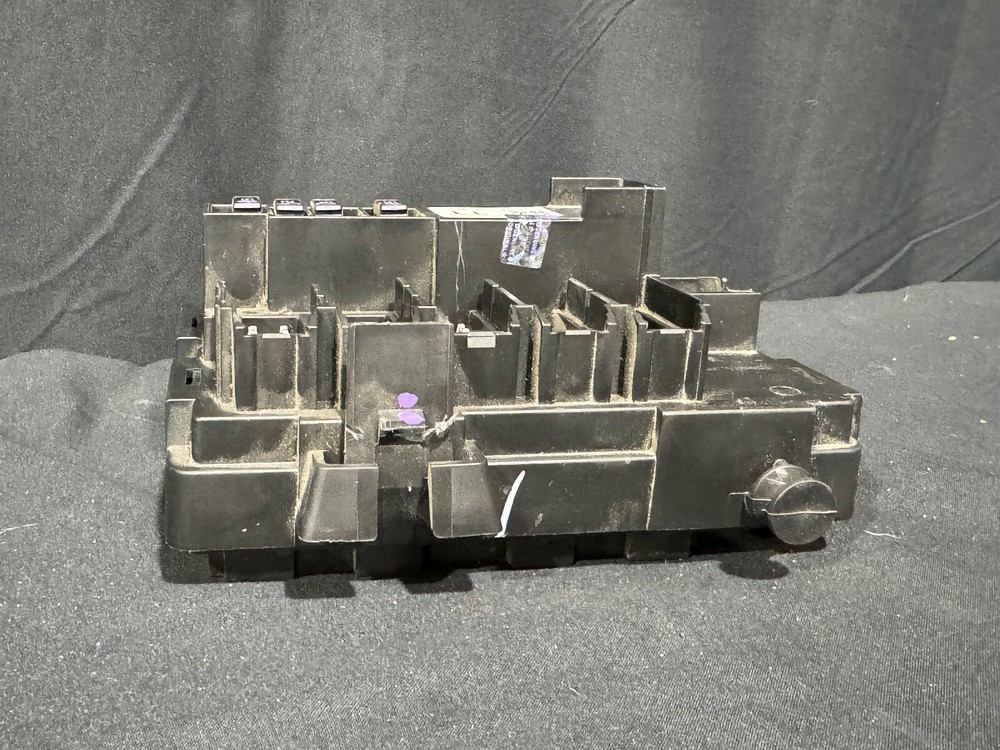 Body Wiring Junction Block 20813086