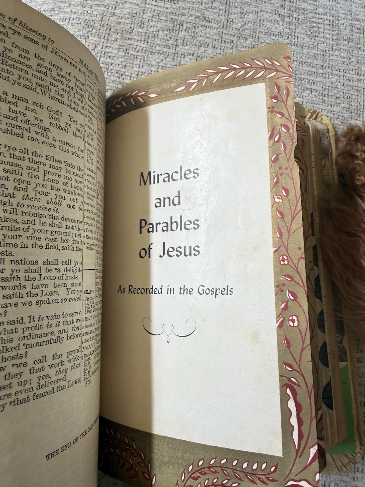 Vintage Bible Embossed Shepherd Scene Tan Gold Lettering Illustrated Maps